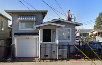 2 Bed 1 Bath House in Oakland - Available Now!!!