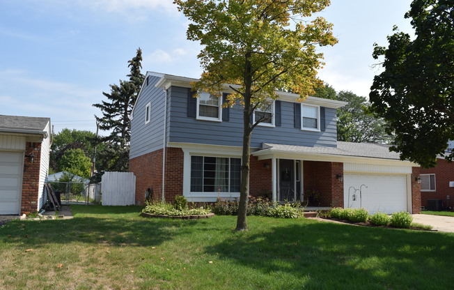 BEAUTIFULLY RENOVATED AND SPACIOUS COLONIAL IN PLYMOUTH!!!