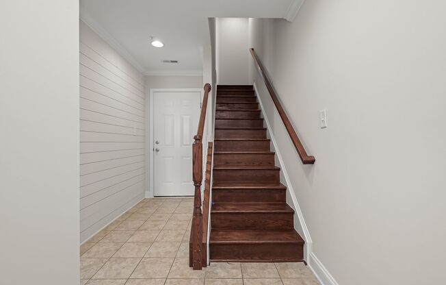 Charming 3BD/4BA Townhome in South Baltimore, MD!