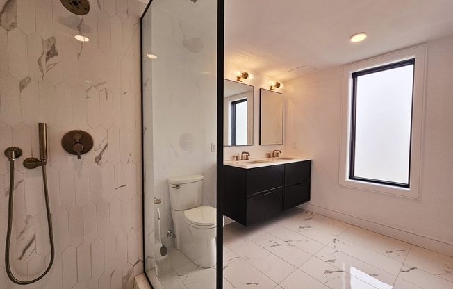 3 beds, 2 baths, 1,235 sqft, $4,960, Unit 310