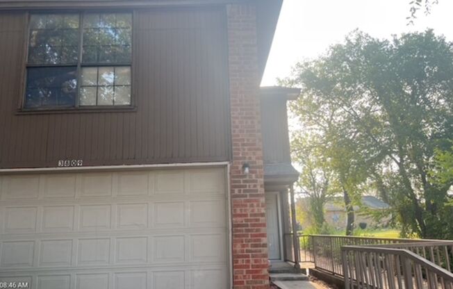 3 beds, 2 baths, $1,475