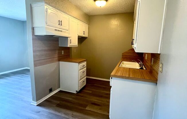 1 bed, 1 bath, $625, Unit 2411-H