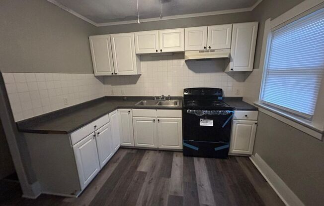 3 beds, 1 bath, $1,200