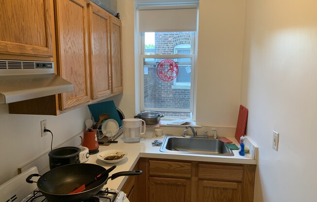 1125 COMMONWEALTH AVE