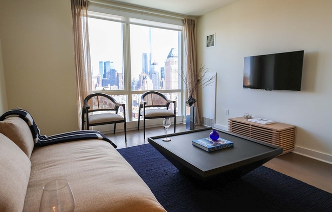 1 bed, 1 bath, $7,250, Unit 44Q
