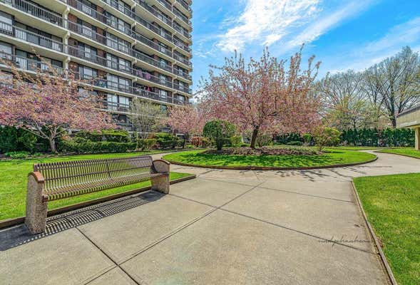 Studio, 1 bath, $2,000, Unit 4 D