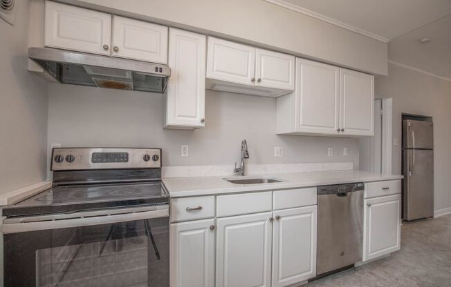 3 beds, 1 bath, $1,600, Unit Kingsland - 2