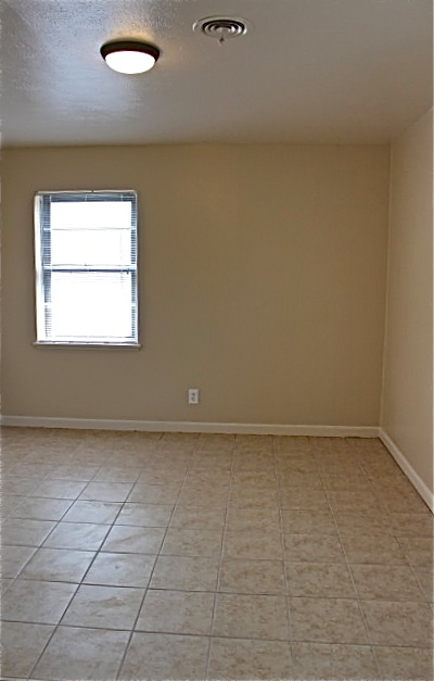 3 beds, 2 baths, $1,275