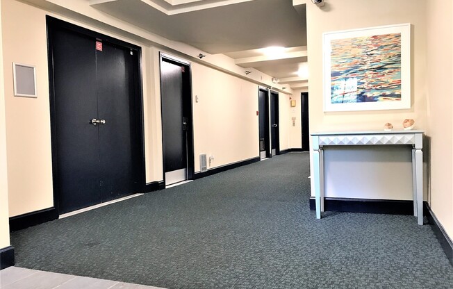 1 bed, 1 bath, 700 sqft, $1,850, Unit 10