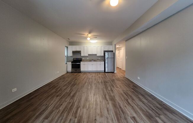 7419-35 S Colfax Ave.