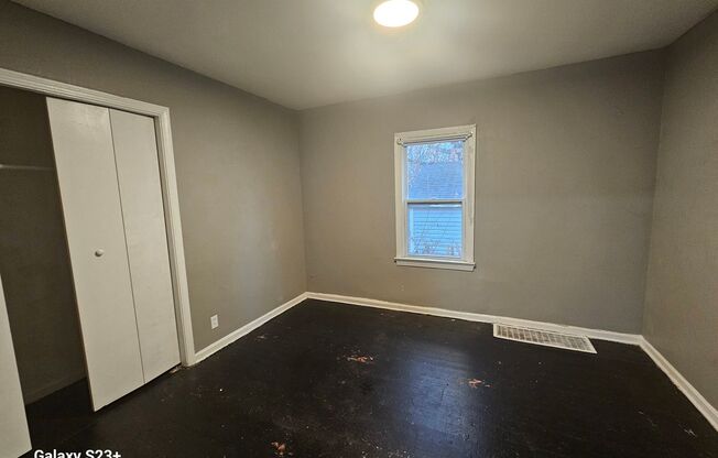 2 beds, 1 bath, $900