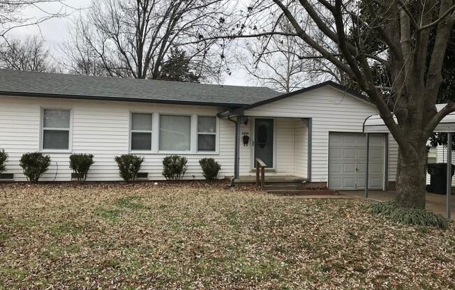 Cute & Updated Vintage 3 BDRM Claremore Home!
