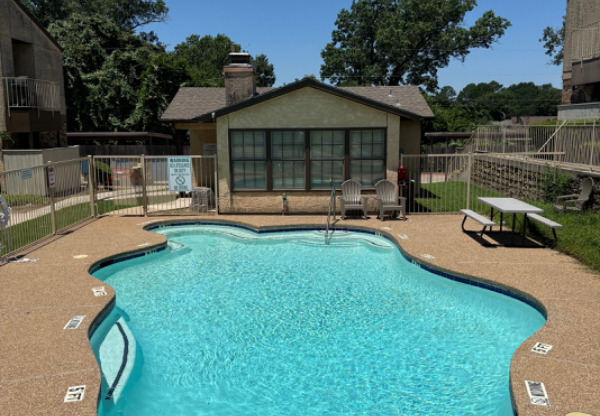 1730 CRESTPOINT DR