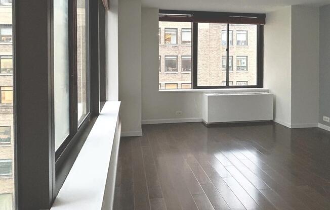 445 5 AVE