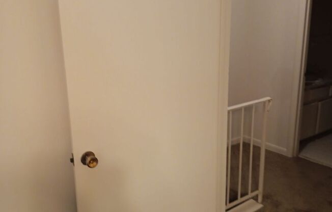 2 beds, 1.5 baths, 1,065 sqft, $1,250, Unit U07