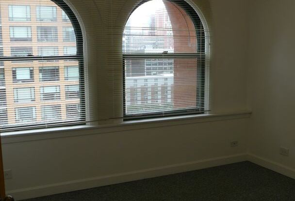 1 bed, 1 bath, 700 sqft, $2,050, Unit 12B