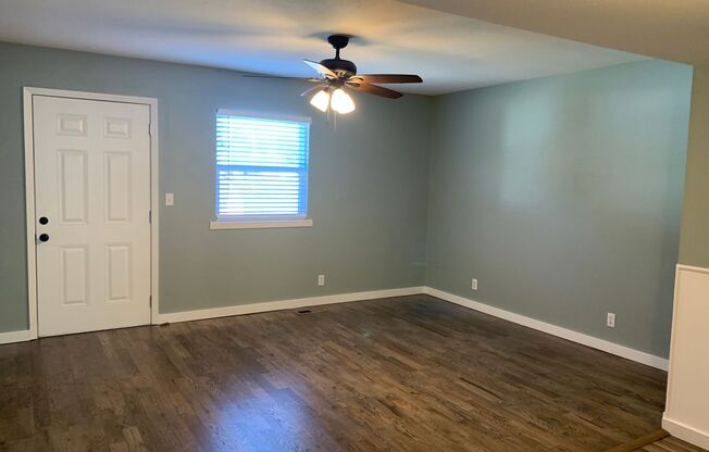 2BR Townhome in Rogers