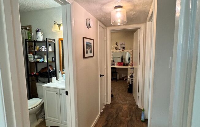 Cute 3 Bedroom 2.5 Bathroom Located In NW Albuquerque! Available 11//1/26