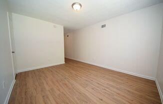 2 beds, 1 bath, $1,145