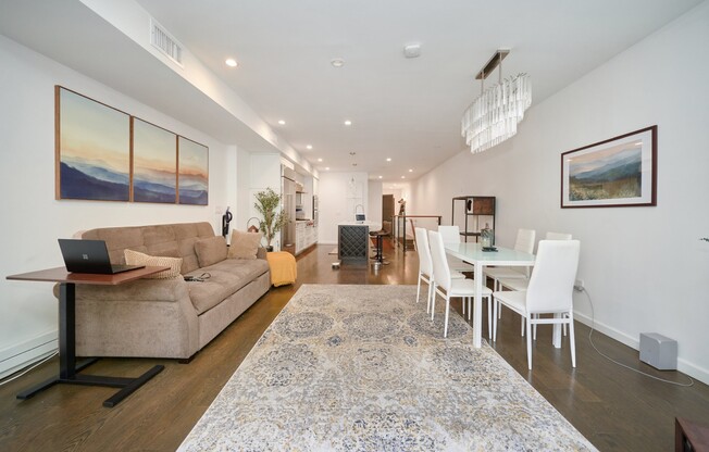 247 W 122 ST