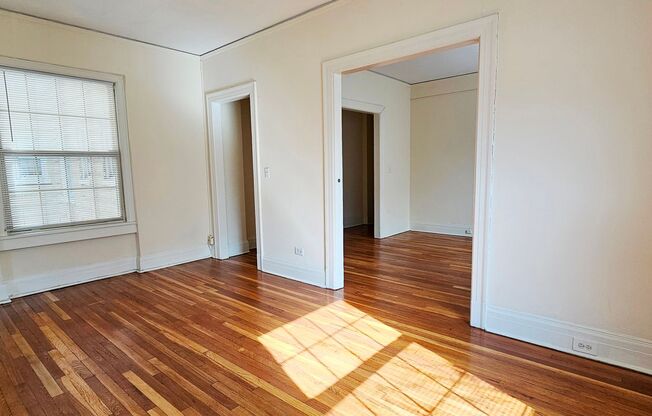 2 beds, 2 baths, 775 sqft, $1,975, Unit 210