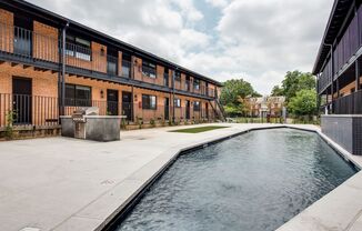 The Liveoak Manor | Renovated Apartments Near Lower Greenville & Knox-Henderson