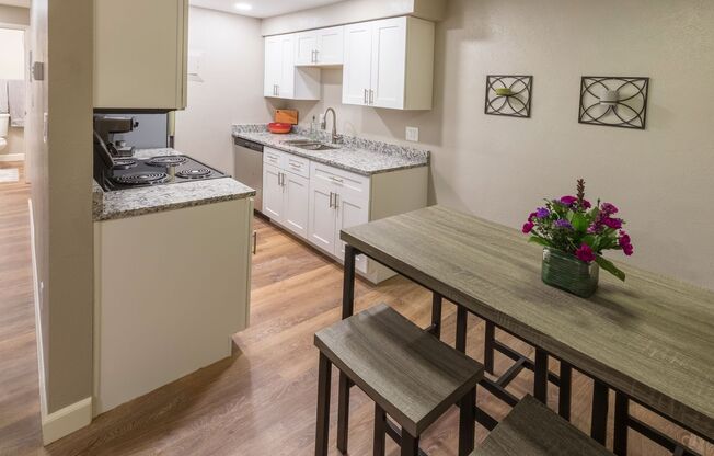 1 bed, 1 bath, 665 sqft, $1,655, Unit 410