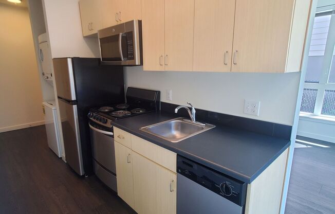 Studio, 1 bath, 362 sqft, $1,550, Unit 104