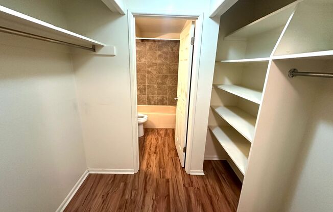 Studio, 1 bath, 450 sqft, $1,200