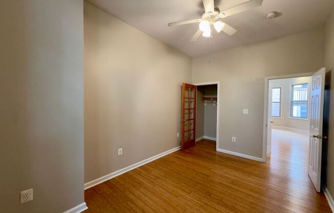 3 beds, 2 baths, $1,600, Unit 922 Whitelock -C1