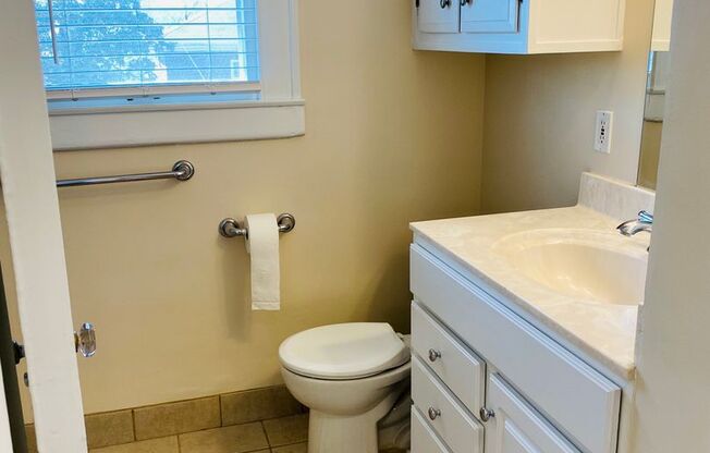 Highlands 2 bedroom 1 bath