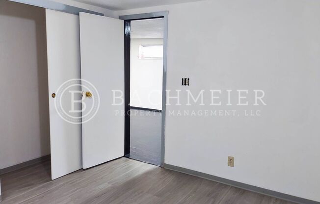 2 beds, 1 bath, $900, Unit Basement