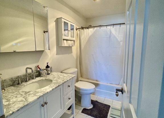 2 beds, 2 baths, 1,206 sqft, $3,000, Unit 402