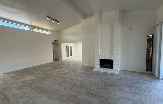 single-story townhouse 3-bedroom, 2-bath