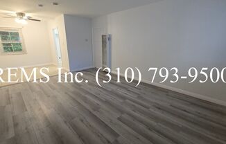 Remodeled 1 Bedroom Upstairs Apartment w/ Garage Parking