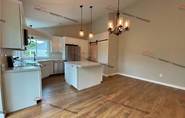 STATUS: AVAILABLE   | R245B  |  $2095 + $100 FLAT RATE FOR W/S/G ** MOVE IN SPECIAL**