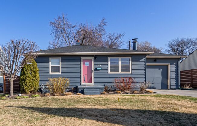 Beautiful Home In Underwood Park Neighborhood