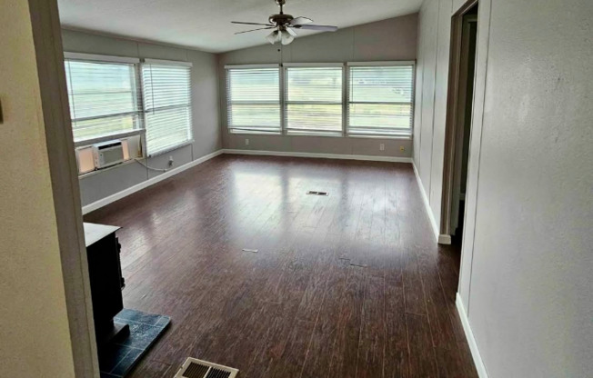 6006 PLEASANT VLY RD