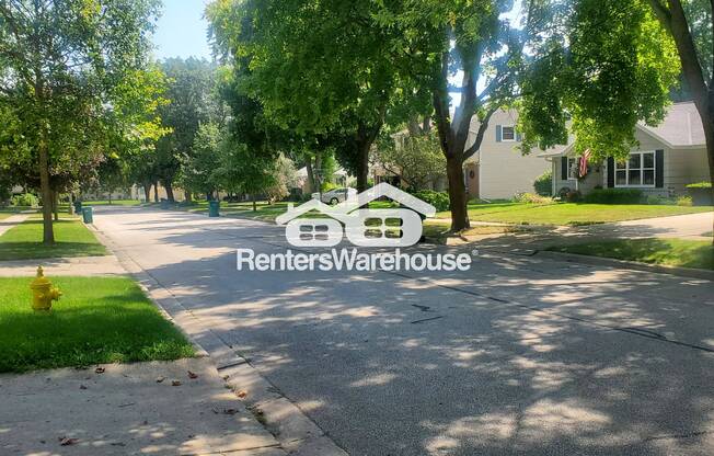 6195 WILLOWBROOKE DR