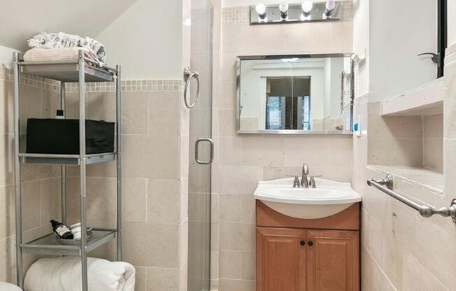 213 W 85 ST