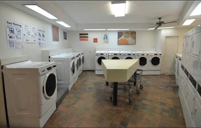 1 bed, 1 bath, 745 sqft, $3,075, Unit 40-PE