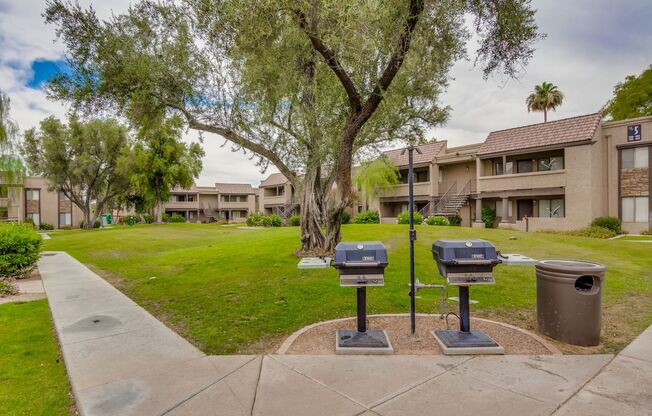 2 beds, 2 baths, 919 sqft, $1,675, Unit 1098