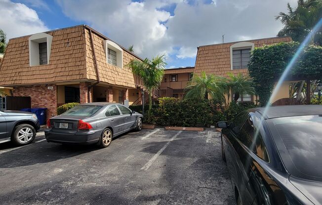 100 Isle of Venice Ft. Lauderdale, FL 33301