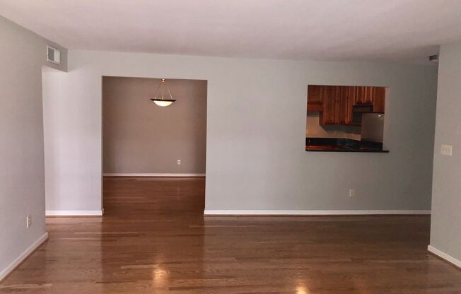 Very Spacious 2bd/2ba Condo in Brookhaven w/ Pool and Large Green Space!