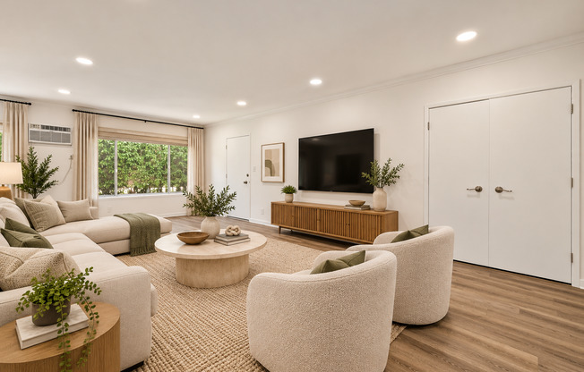 911 Havenhurst Drive (#840)