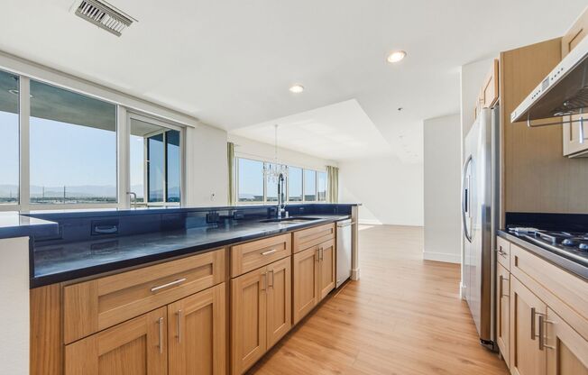 2 beds, 2 baths, $2,850