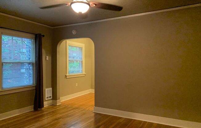 O511-- Beverly Court Studios