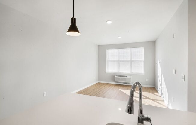 2 beds, 2 baths, 1,084 sqft, $2,525, Unit 1102