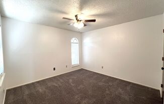 3 beds, 2 baths, $1,250