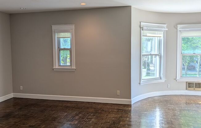 R - 416 Commonwealth Avenue #202